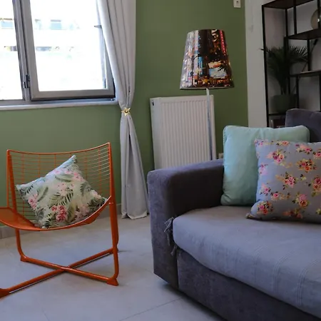 Marina's Maisonette - 140sqm Central